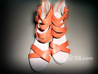 【图】现有几双全新的鞋子忍痛低价转让 - 白云三元里服装/鞋帽/箱包 - 广州58同城